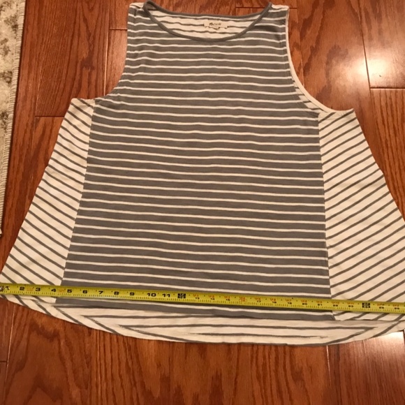 Madewell gray forward seam tank - Picture 4 of 6